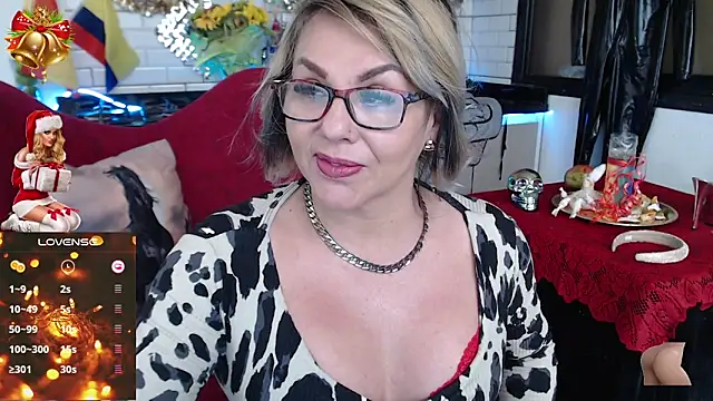 Snapshot of Myrnasexxx chatting on 28, 12, 2024 Myrnasexxx online show from 28, 12, 2024