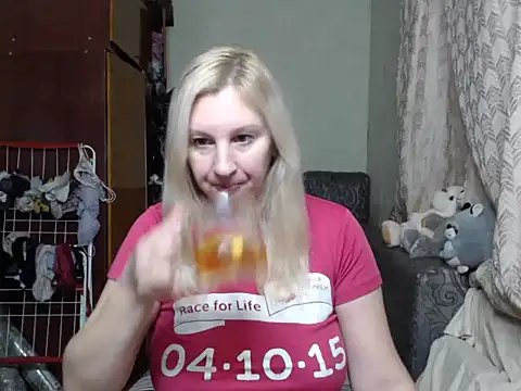 BustyBlond online show from 23, 12, 2024