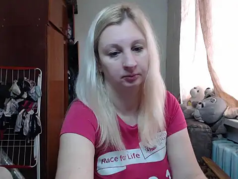 BustyBlond online show from 3, 1, 2025