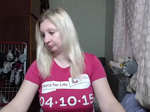 BustyBlond online show from 3, 1, 2025