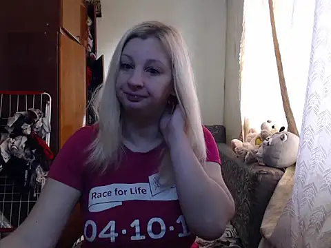 BustyBlond online show from 5, 1, 2025