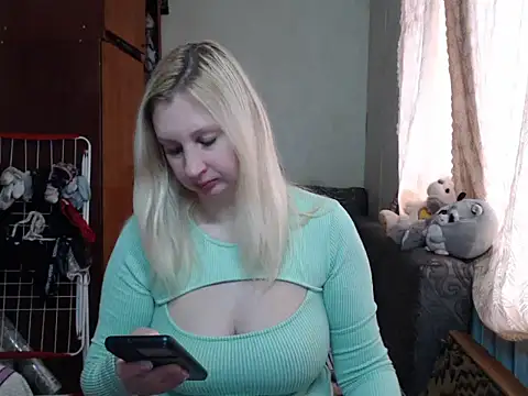 BustyBlond online show from 6, 1, 2025
