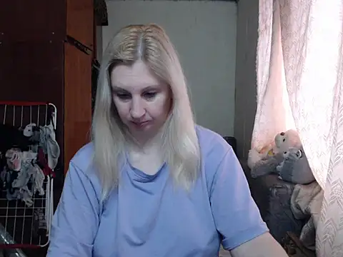 BustyBlond online show from 25, 1, 2025