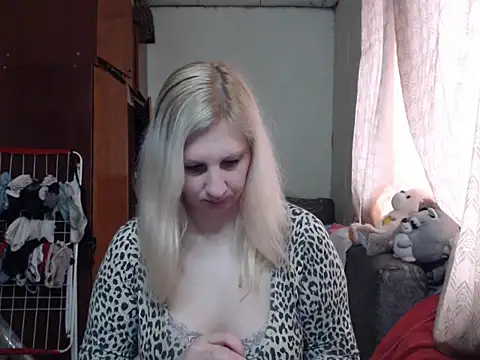 BustyBlond online show from 27, 1, 2025
