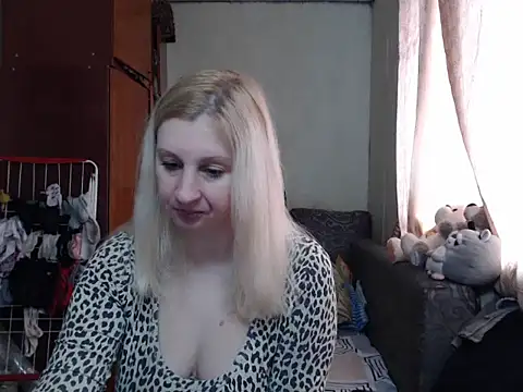 BustyBlond online show from 31, 1, 2025