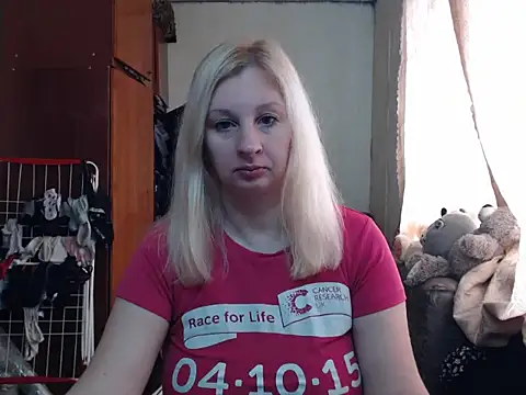 BustyBlond online show from 3, 2, 2025