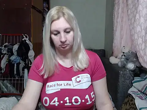 BustyBlond online show from 4, 3, 2025