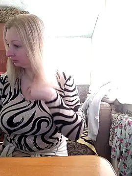 BustyBlond online show from 13, 2, 2026