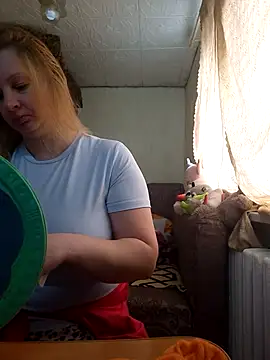 BustyBlond online show from 28, 4, 2026