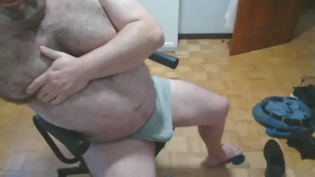 mikeyhotbear online show from 30, 10, 2025