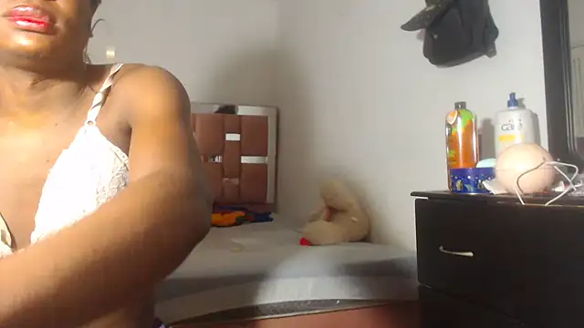 Kristal Cox1 online show from 11, 10, 2025