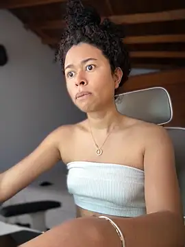 GabriSaenz online show from 24, 11, 2025