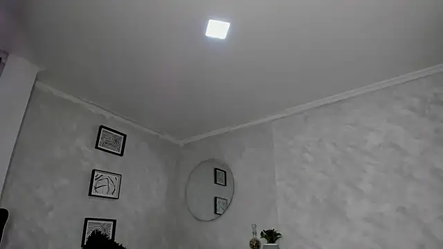 Snapshot of Emattaylor chatting on 9, 4, 2026 Emattaylor online show from 9, 4, 2026