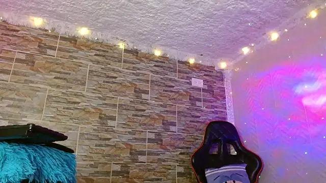 Snapshot of omar_alurba chatting on 24, 10, 2025 omar alurba online show from 24, 10, 2025