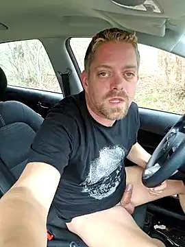 Snapshot of Trucker_Hunter chatting on 18, 1, 2025 Trucker Hunter online show from 18, 1, 2025