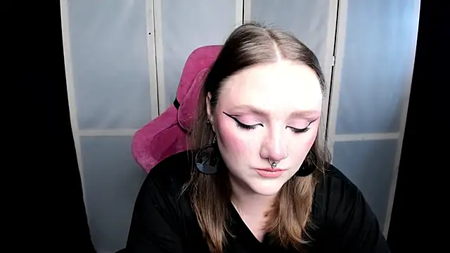 Snapshot of YourDyingBride chatting on 25, 10, 2025 YourDyingBride online show from 25, 10, 2025