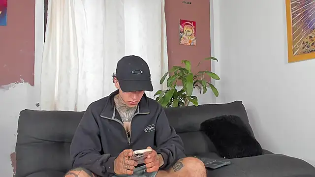 Snapshot of Aron_ford chatting on 3, 10, 2025 Aron ford online show from 3, 10, 2025