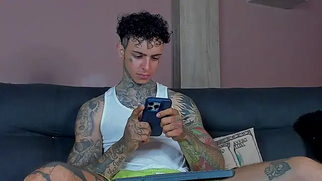 Snapshot of Aron_ford chatting on 17, 1, 2026 Aron ford online show from 17, 1, 2026