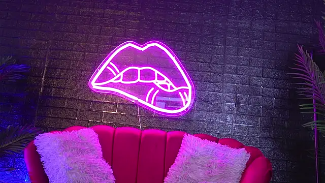 ScarlettQuate online show from 4, 12, 2024