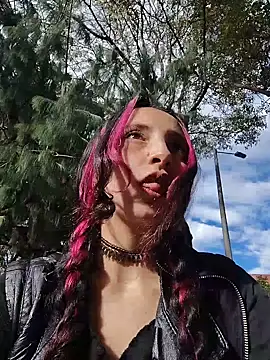  Laary online show from 25, 11, 2025