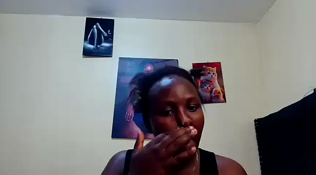 Toomuchbooty33 online show from 6, 2, 2025