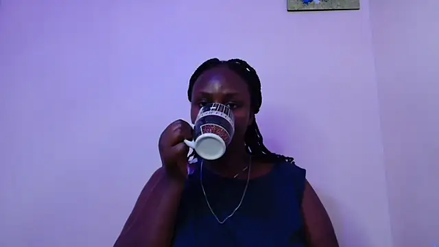 Toomuchbooty33 online show from 19, 9, 2025