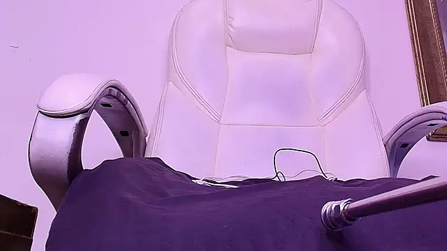 Snapshot of britanyy_ chatting on 19, 2, 2025 britanyy  online show from 19, 2, 2025
