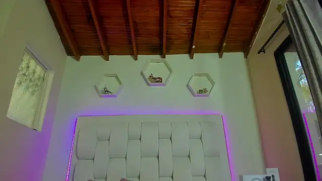 shanakendall online show from 7, 11, 2025