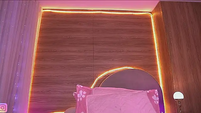 danna berlin  online show from 4, 3, 2026