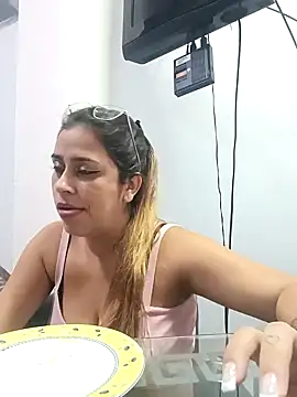 Snapshot of Latina_sexy1 chatting on 23, 2, 2025 Latina sexy1 online show from 23, 2, 2025