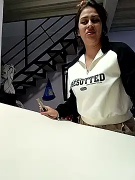 Snapshot of Latina_sexy1 chatting on 1, 10, 2025 Latina sexy1 online show from 1, 10, 2025