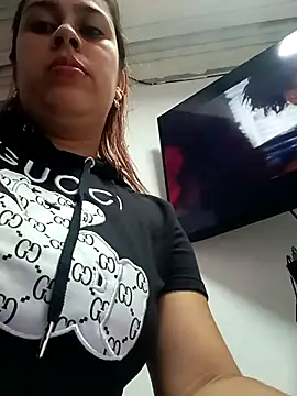 Snapshot of Latina_sexy1 chatting on 9, 10, 2025 Latina sexy1 online show from 9, 10, 2025