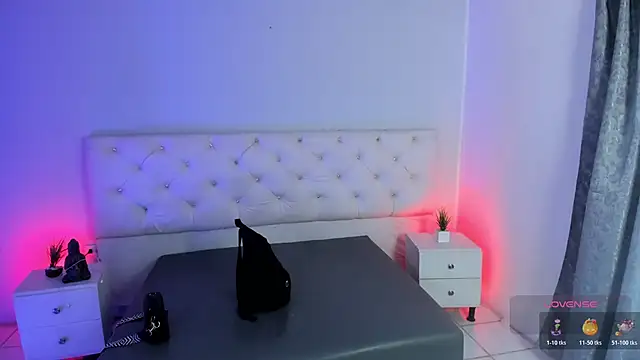 Snapshot of Aron_cruz chatting on 28, 11, 2025 Aron cruz online show from 28, 11, 2025