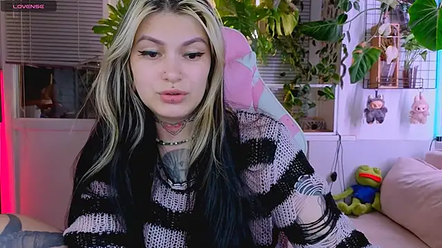 Snapshot of jelya_sg chatting on 8, 9, 2025 jelya sg online show from 8, 9, 2025