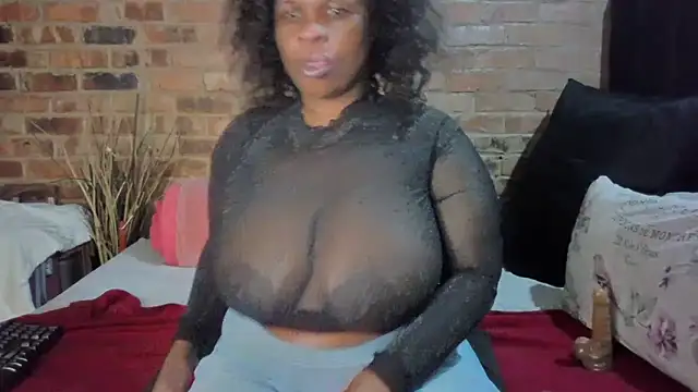 Snapshot of DIRTIENASTY chatting on 12, 3, 2025 DIRTIENASTY online show from 12, 3, 2025