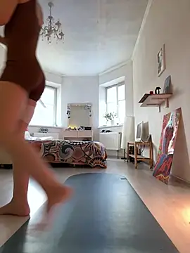 Snapshot of LeyaJohnson chatting on 6, 3, 2026 LeyaJohnson online show from 6, 3, 2026