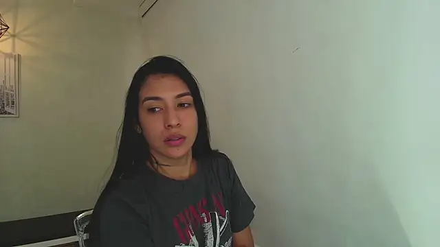 Snapshot of Sassy--Girl chatting on 2, 10, 2025 Sassy--Girl online show from 2, 10, 2025