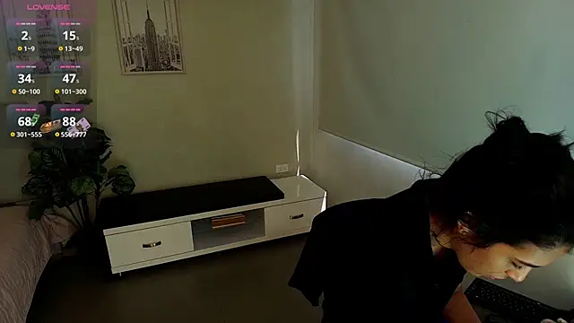 Snapshot of Sassy--Girl chatting on 13, 11, 2025 Sassy--Girl online show from 13, 11, 2025