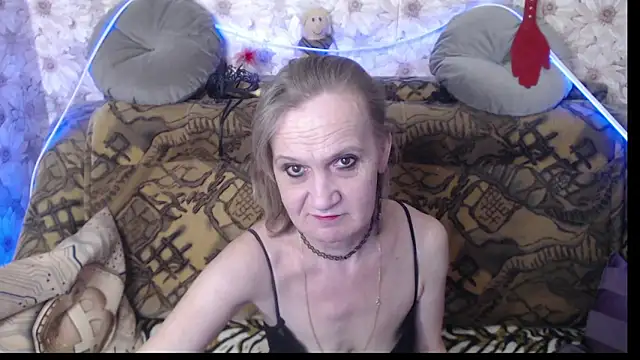 MissBekker online show from 10, 12, 2024