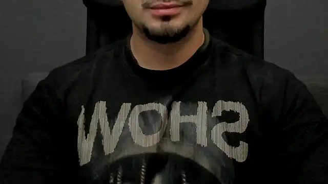 Snapshot of TonyWilcox chatting on 17, 11, 2025 TonyWilcox online show from 17, 11, 2025