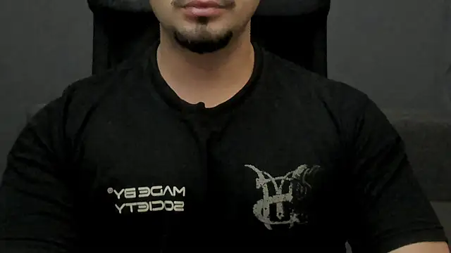 Snapshot of TonyWilcox chatting on 23, 11, 2025 TonyWilcox online show from 23, 11, 2025