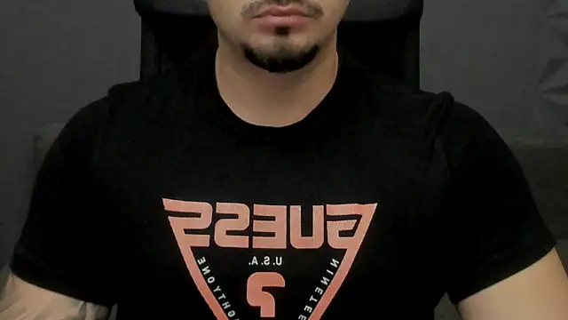 Snapshot of TonyWilcox chatting on 25, 11, 2025 TonyWilcox online show from 25, 11, 2025