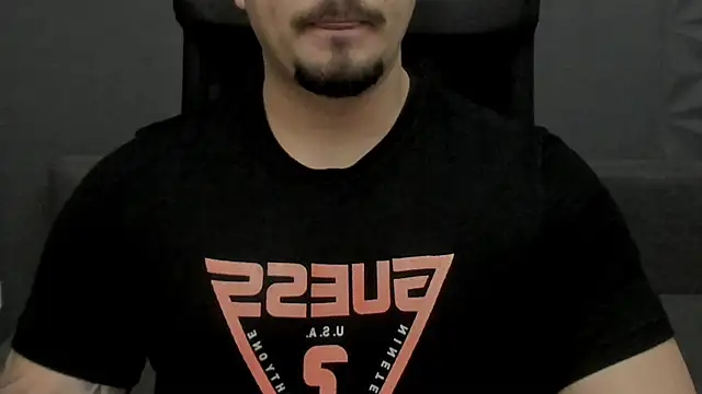 Snapshot of TonyWilcox chatting on 16, 12, 2025 TonyWilcox online show from 16, 12, 2025