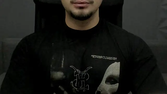 Snapshot of TonyWilcox chatting on 20, 12, 2025 TonyWilcox online show from 20, 12, 2025