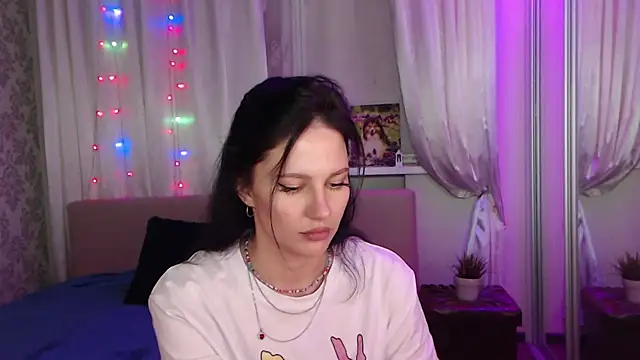 Snapshot of Zlata888 chatting on 9, 11, 2025 Zlata888 online show from 9, 11, 2025