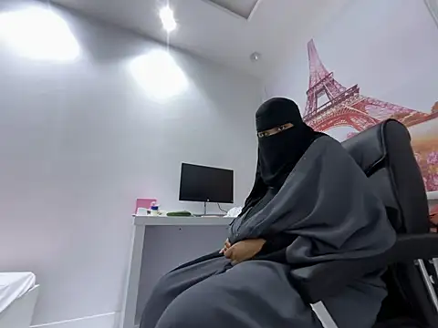 Snapshot of Submissive_Arab chatting on 15, 2, 2025 Submissive Arab online show from 15, 2, 2025