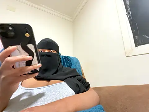 Submissive Arab online show from 16, 1, 2026