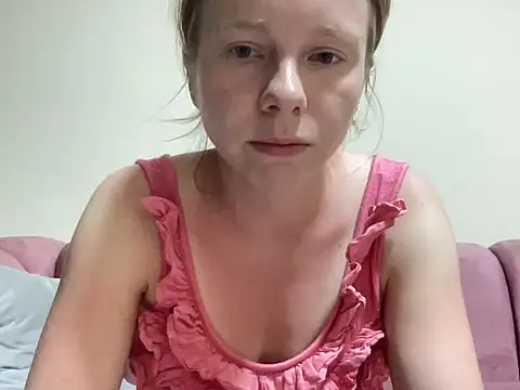 Snapshot of SweetLucy96 chatting on 13, 9, 2025 SweetLucy96 online show from 13, 9, 2025