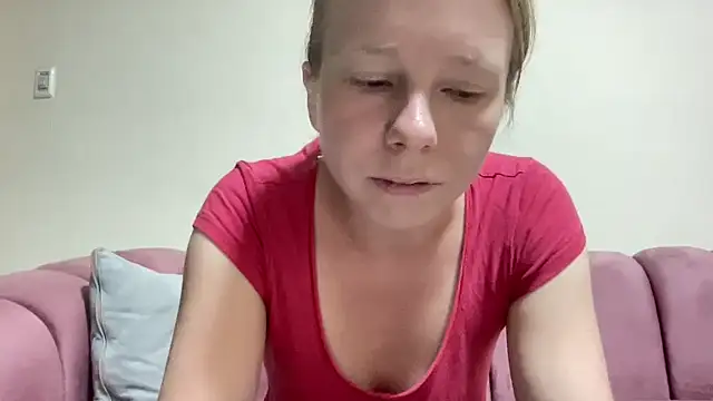 Snapshot of SweetLucy96 chatting on 20, 9, 2025 SweetLucy96 online show from 20, 9, 2025