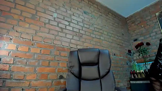 MistressMilana online show from 29, 3, 2026